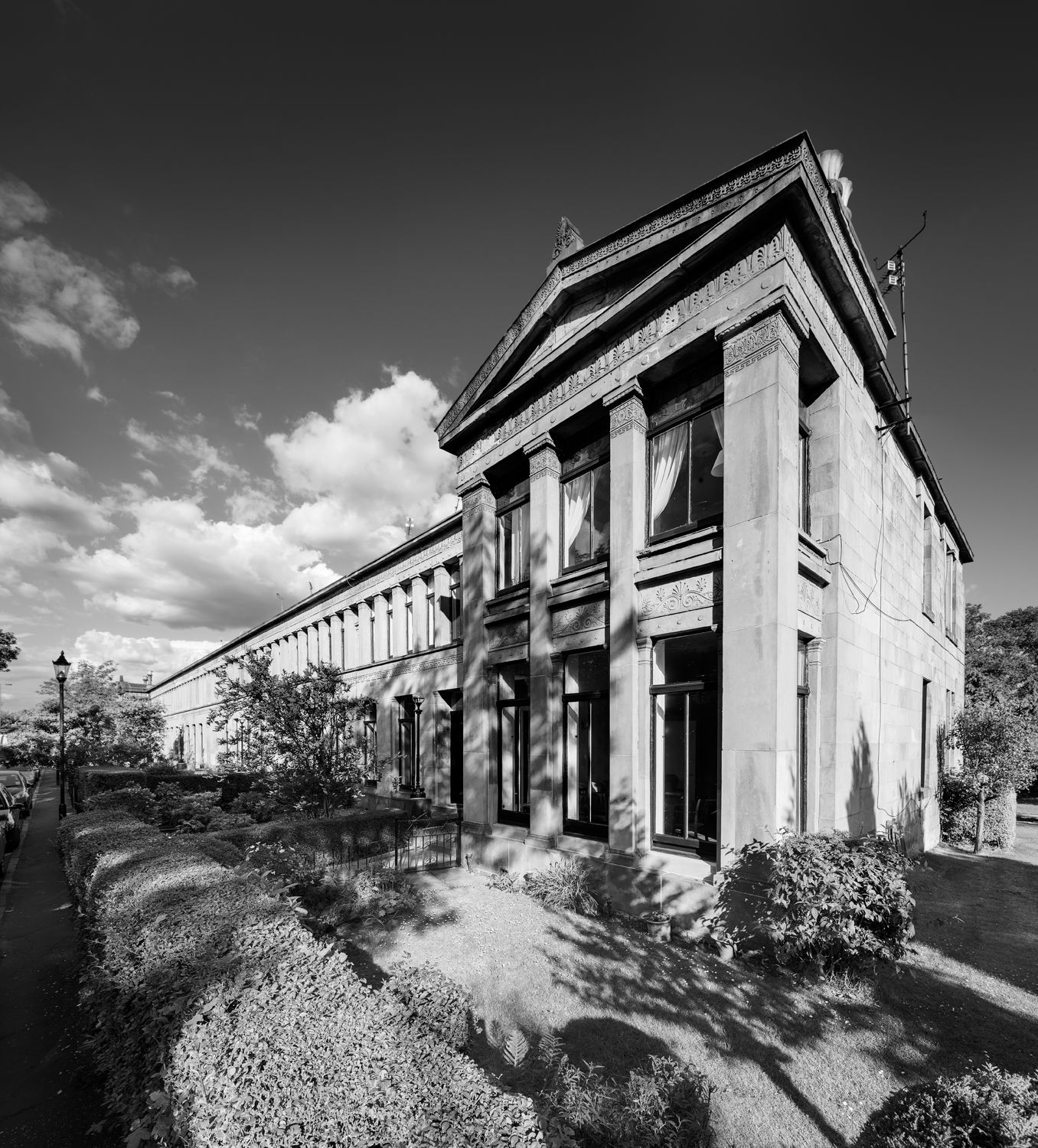 Moray_Place_4889c_mono.jpg